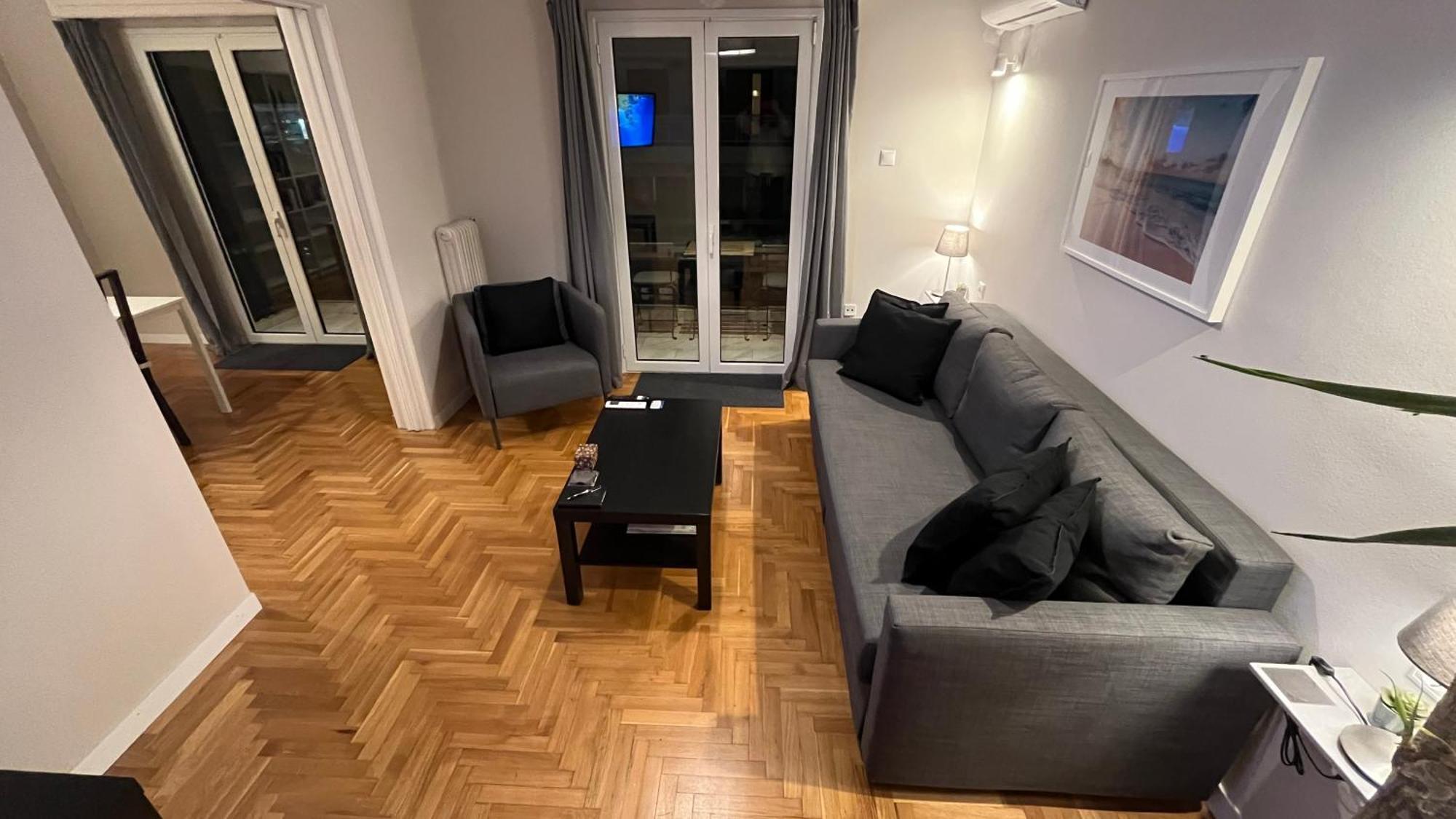 4 Newly Renovated Charming Apartments Steps From Panormou Metro Station Atenas Habitación foto