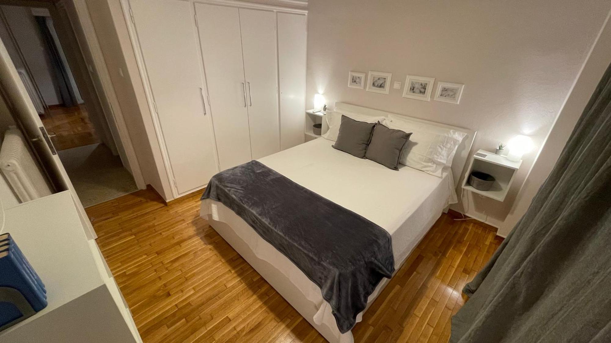 4 Newly Renovated Charming Apartments Steps From Panormou Metro Station Atenas Habitación foto