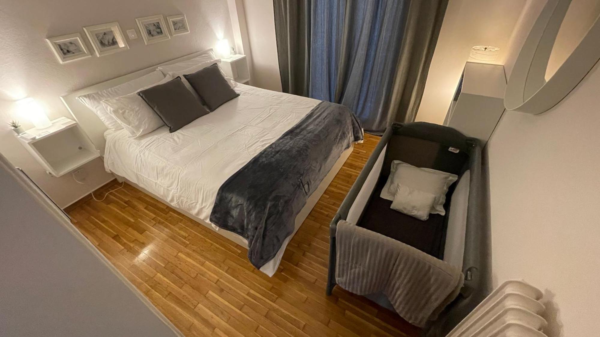 4 Newly Renovated Charming Apartments Steps From Panormou Metro Station Atenas Habitación foto