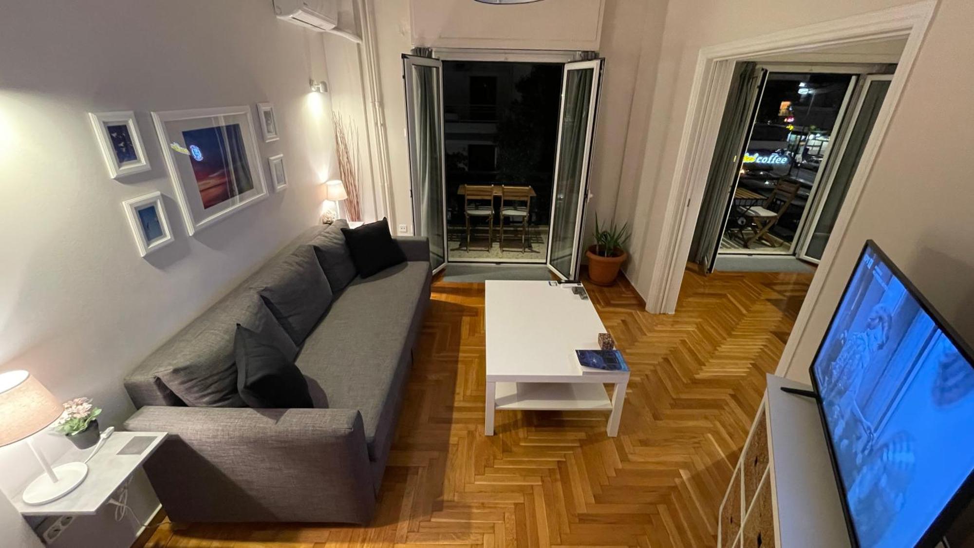 4 Newly Renovated Charming Apartments Steps From Panormou Metro Station Atenas Habitación foto